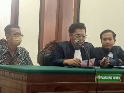 Keluar Rumah Dua Kali Pengawas Yayasan Yatim Mandiri Dimasukan Rutan