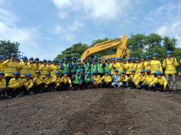 EXA Institute Berikan Pengenalan Alat Berat untuk Siswa SMK Migas Cepu