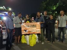 Asah Kepedulian Terhadap Sesama FORWAN Dan AWS Bagikan Daging Qurban