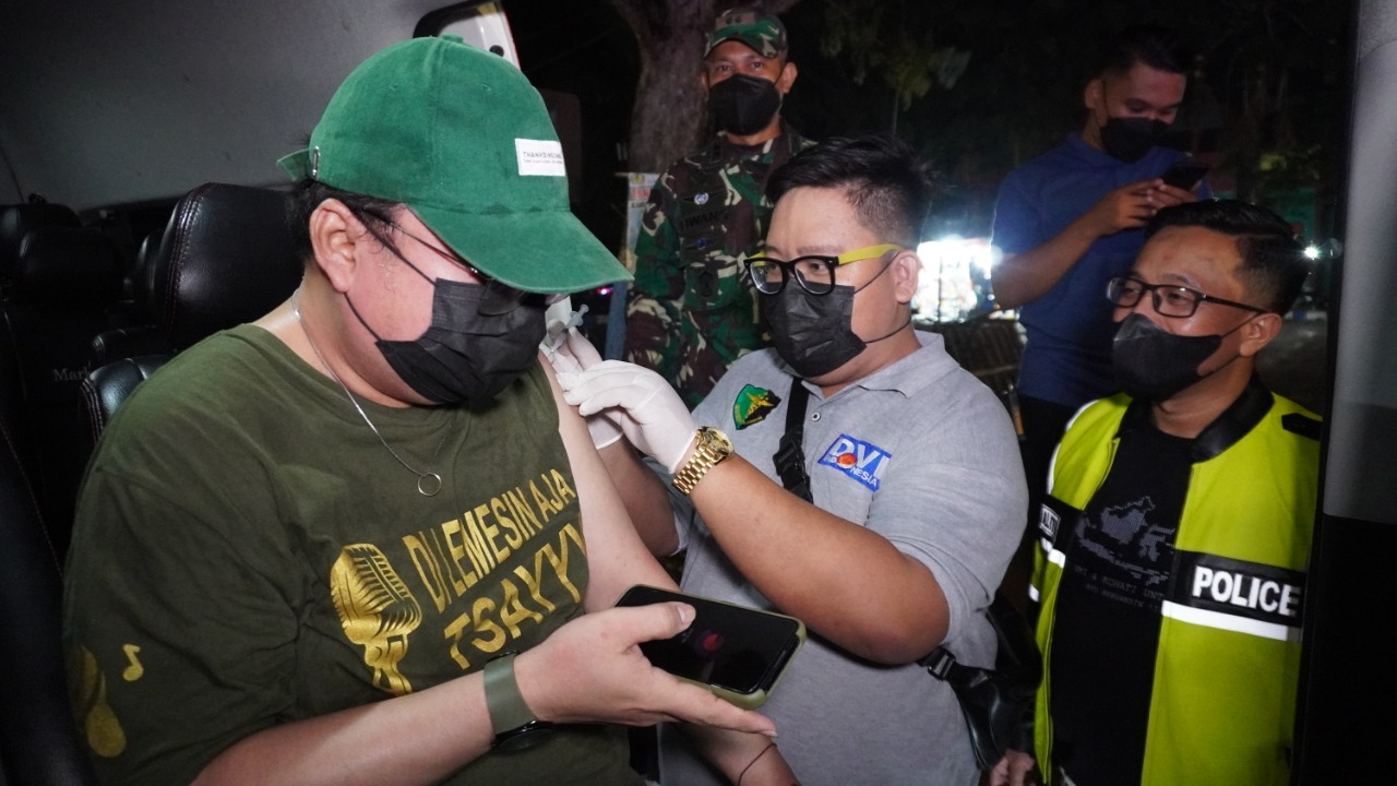 "Strategi Vaksin Mobile", Terobosan Baru Ala AKBP Alith Alarino Guna Percepat Vaksinasi di Bangkalan