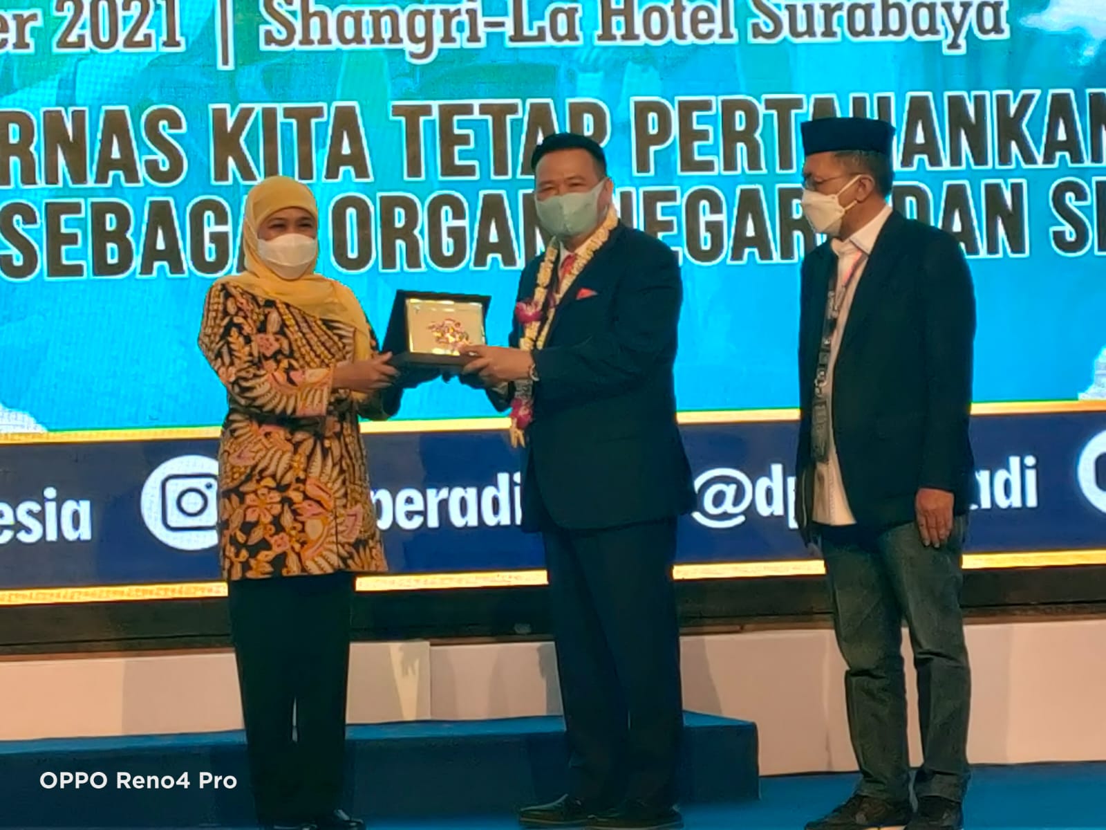 Gubernur Jatim Hadiri Rakernas Perdana PERADI, Permudah Akses Layanan Hukum Bagi Publik