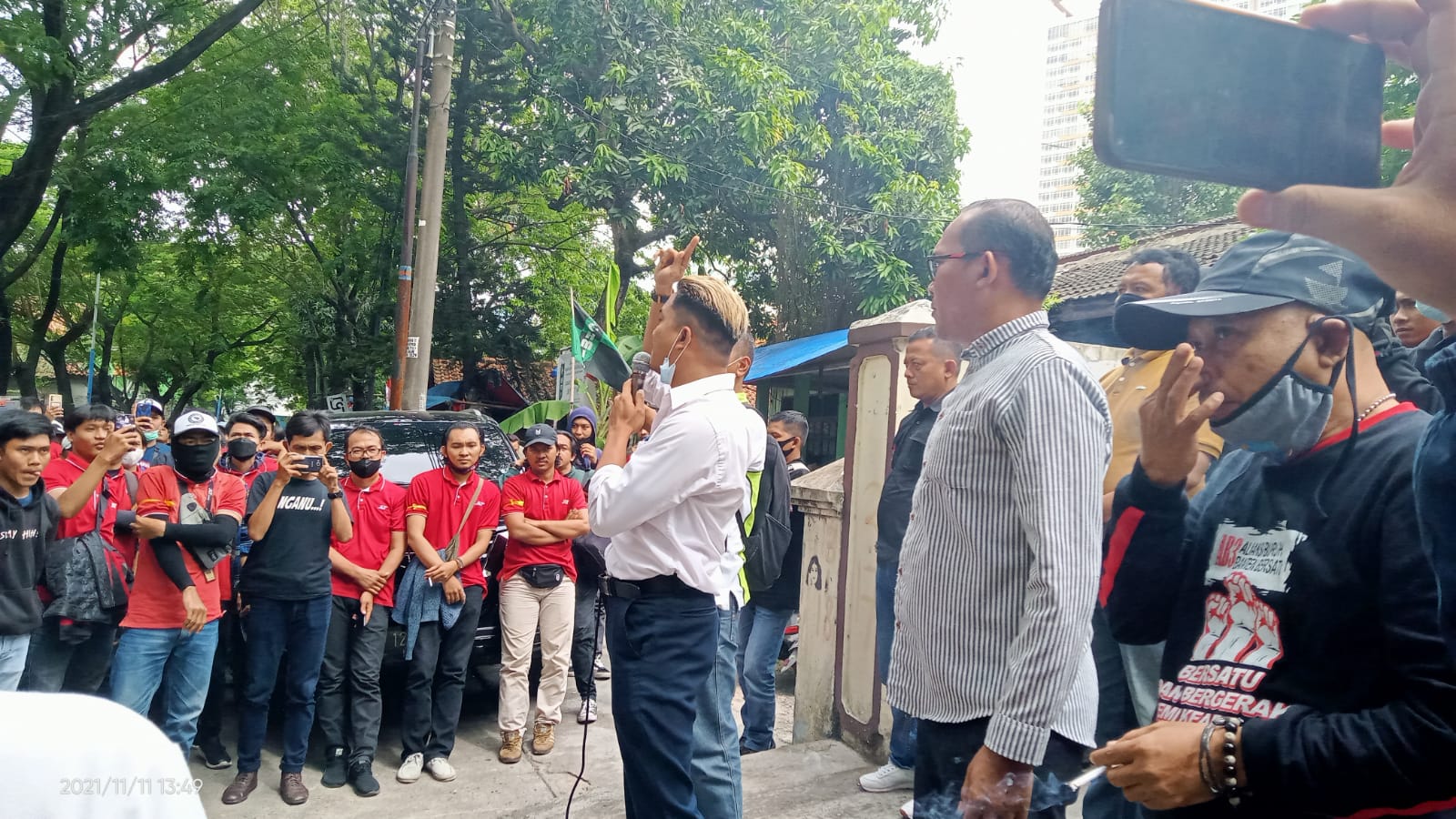 128 Kurir Dan Sopir J&T Express Kota Tangerang Dipekerjakan Kembali