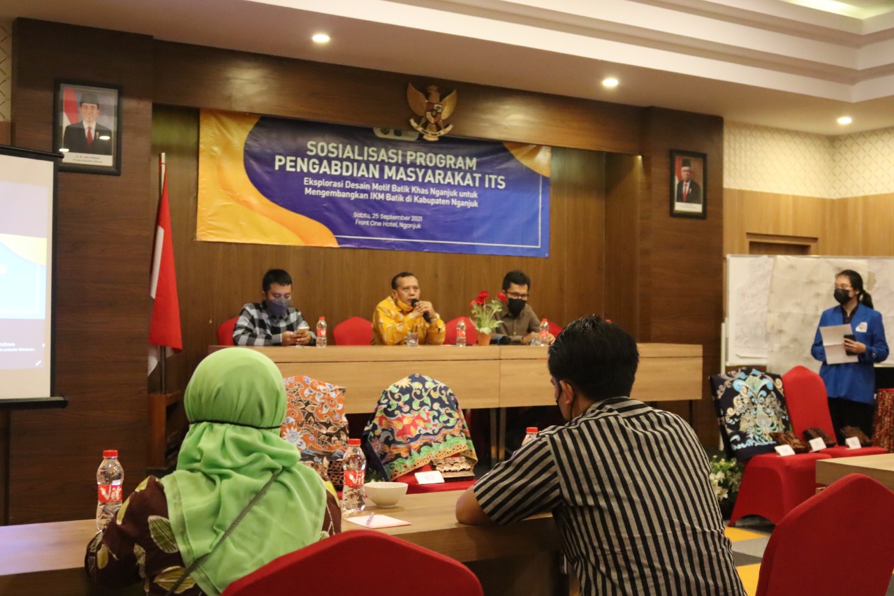 Pengabdian Kepada Masyarakat, ITS Kolaborasikan Desainer dan UMKM di Nganjuk