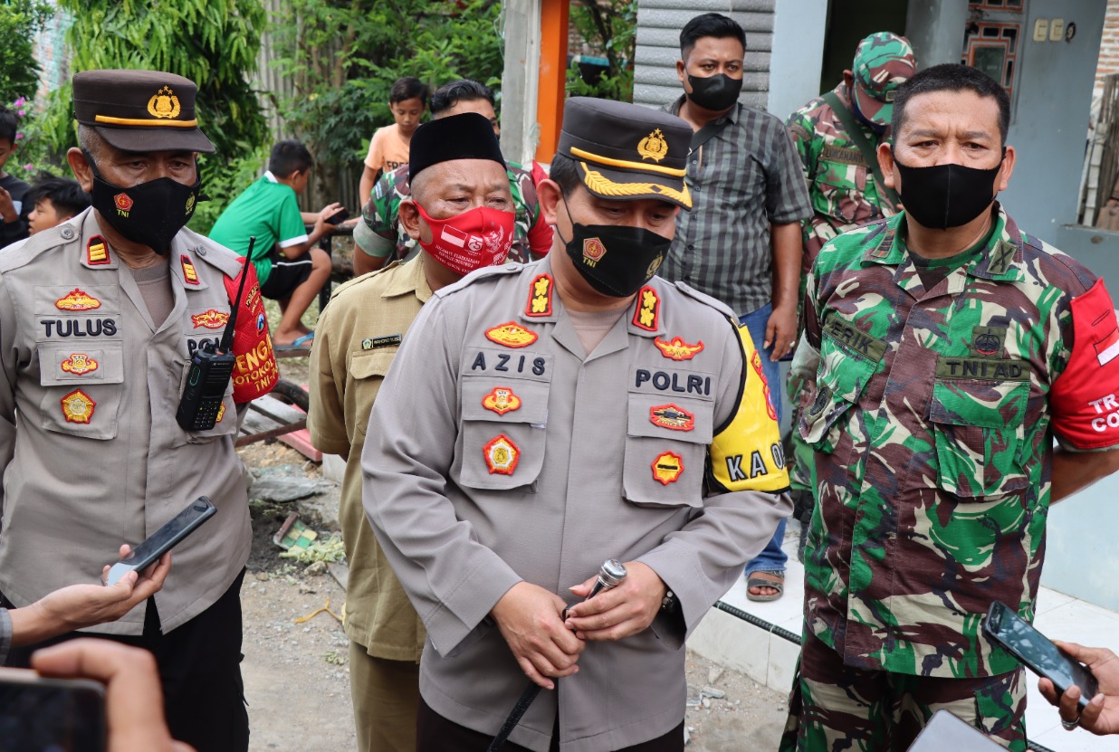 Kapolres Gresik Berikan Bantuan Kepada Korban Kerusuhan Oknum Pesilat di Balongpanggang