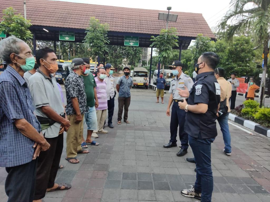 Sopir Bus dan Angkot Diterminal Bratang dites Urine oleh Satresnarkoba Polrestabes Surabaya
