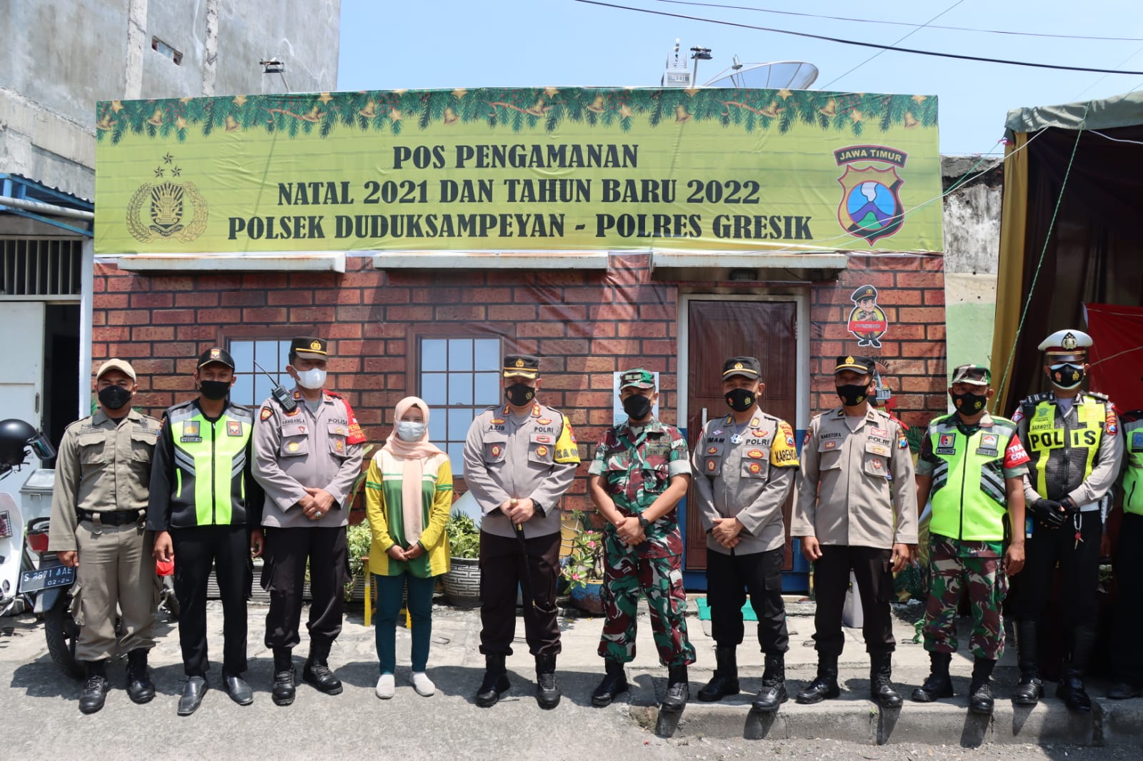 Sinergitas TNI-POLRI Bersama Instansi Terkait Amankan Perayaan Natal 2021 Berlangsung Aman