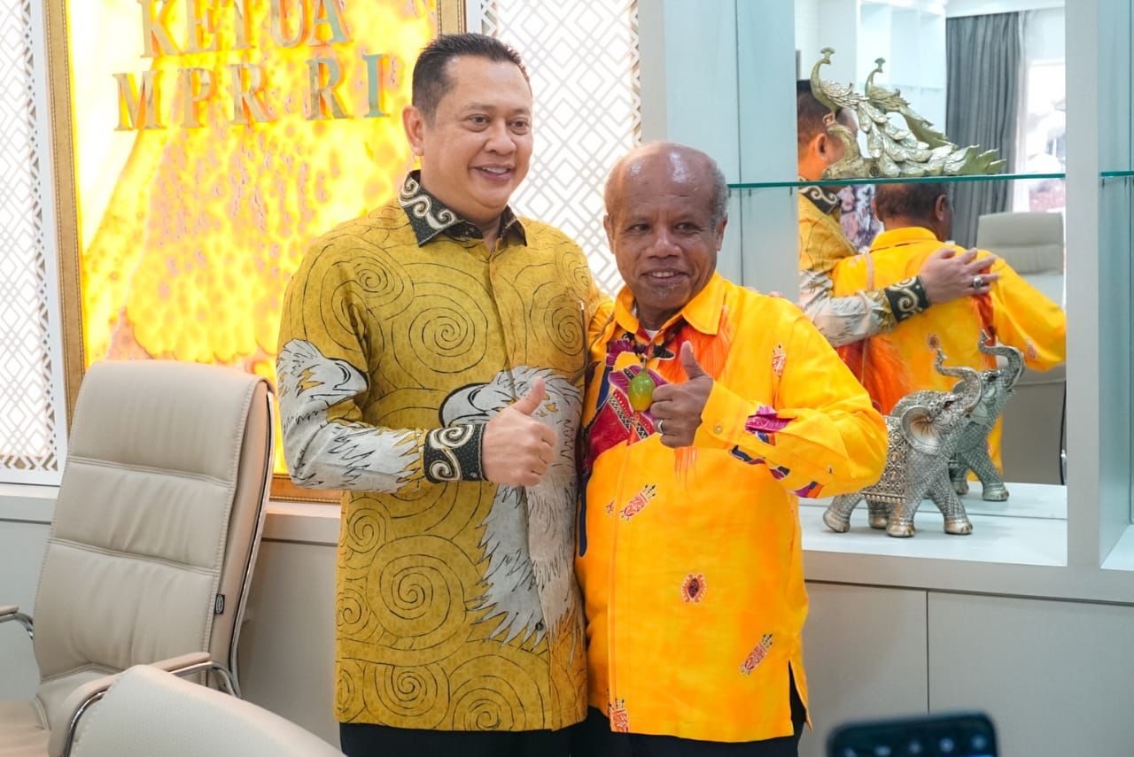 Terima Garda Merah Putih Papua, Ketua MPR RI Bamsoet Tegaskan Perlunya Menghargai Kemajemukan Sebagai Kekuatan Bangsa