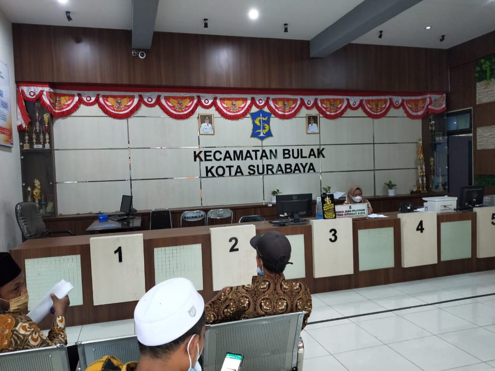 Camat Bulak Di Lurug Warga Gara Gara Pemilihan Ketua RW Jadi Polemik