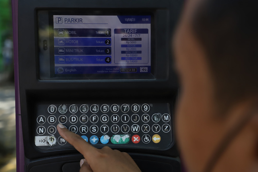 Dishub Ajak Masyarakat Bantu Amankan PAD Kota Surabaya Lewat Karcis Parkir