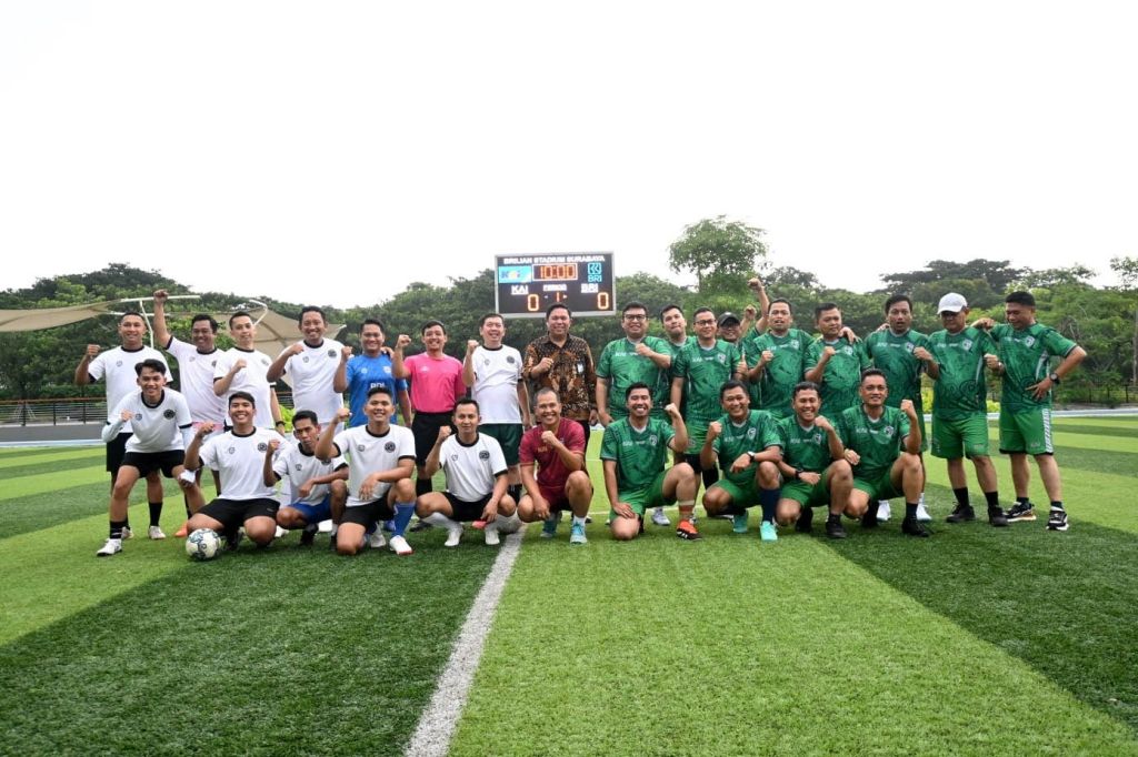Aksi 'Satu Tim' BRI-KAI di Surabaya Mempererat Silaturahmi Lewat Sepakan Bola