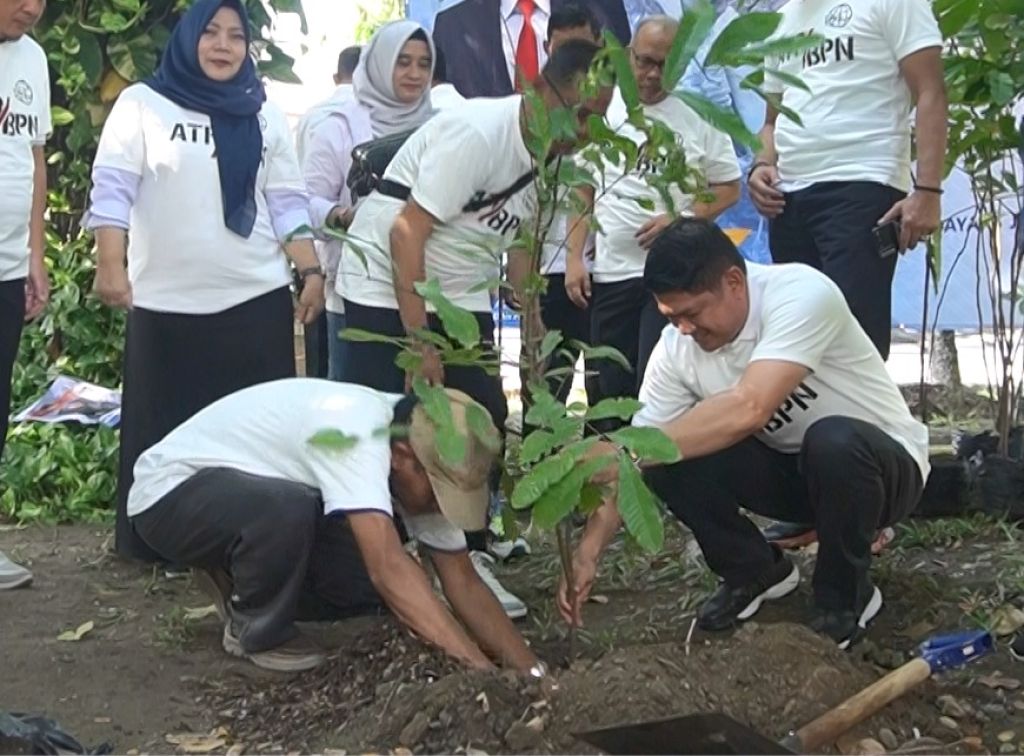 Kementrian Agraria Melaksanakan Giat Program Penanaman 100 Ribu Pohon